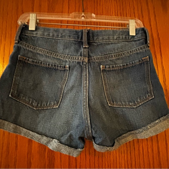 Denim shorts cutoff style - Picture 2 of 2